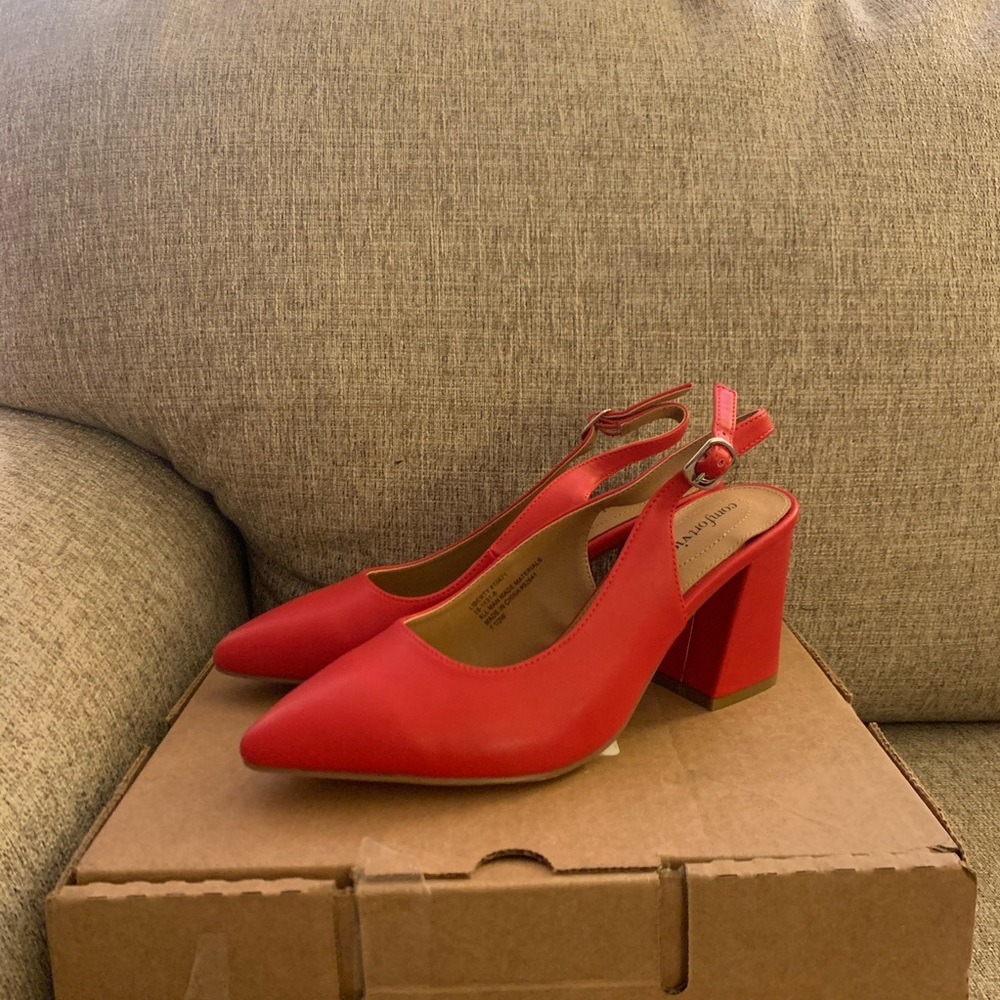 Comfortview red high heel